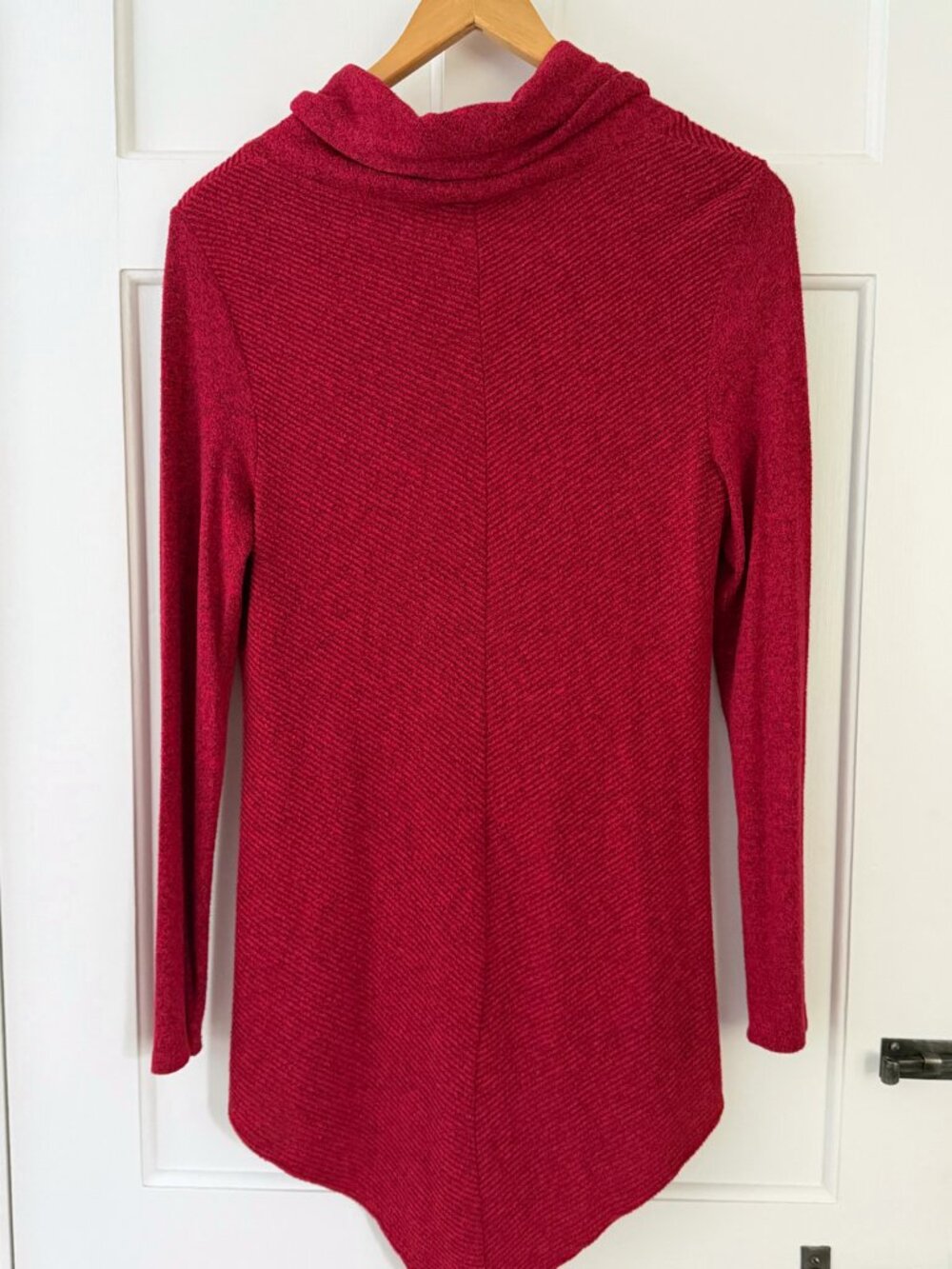 IZ Byer Red Marled Cowl Neck Pointed Hem Tunic Sweater Women’s Medium - Picture 2 of 6